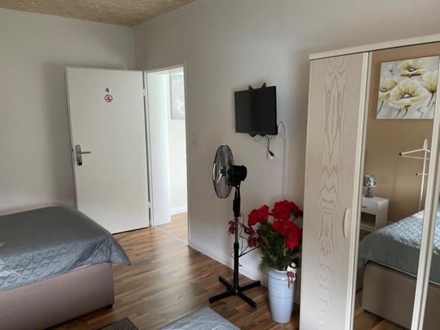 Ferienhaus Naehe Bad-Gandersheim Mit 5 Schlafzimmer Winzenburg Bagian luar foto